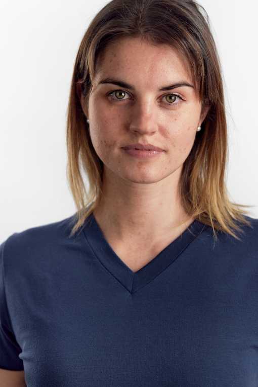 T-SHIRT I TENCEL™ MED V-HALS - NAVY - Image 3