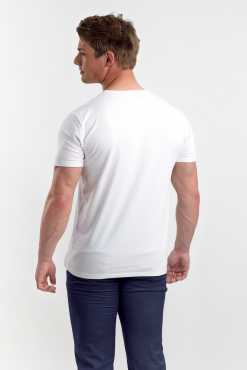 Consjus herre T-shirt i økologisk bomuld i farven hvid set bagfra